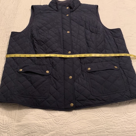 NEW Talbots Women’s Classic Quilted Vest - Picture 14 of 16